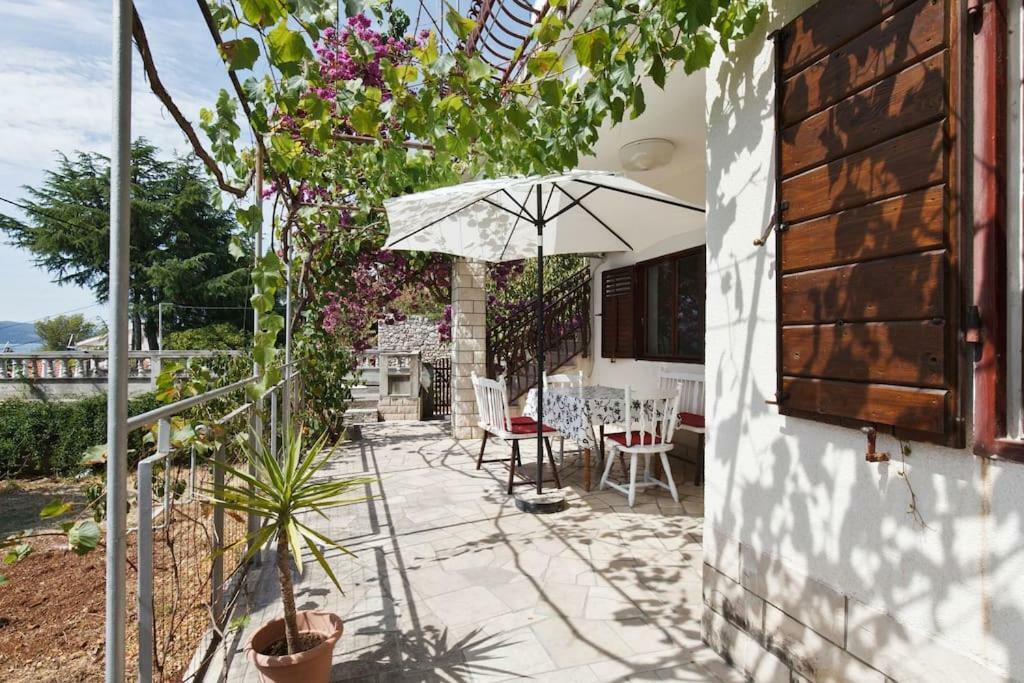Villa Reminiscence Seget Vranjica Exteriér fotografie