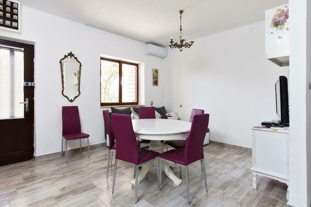 Villa Reminiscence Seget Vranjica Exteriér fotografie